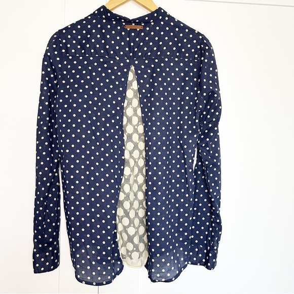 Birds of Paradis Trovata polka dot navy lace back shirt Medium lightweight work - Picture 5 of 11